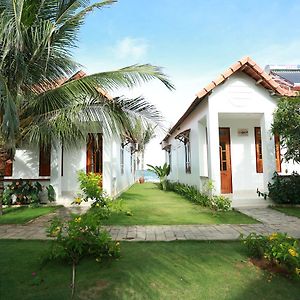 Khu Nghỉ Dưỡng Suối Hồng